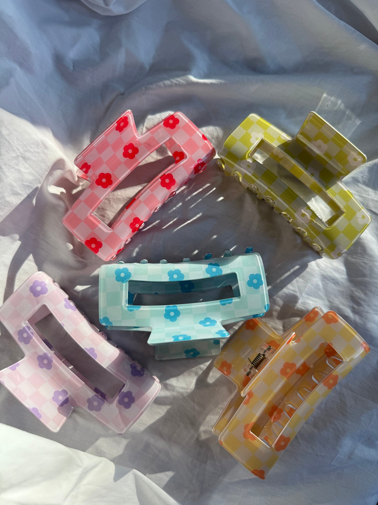 Daisy Checkered Claw Clip